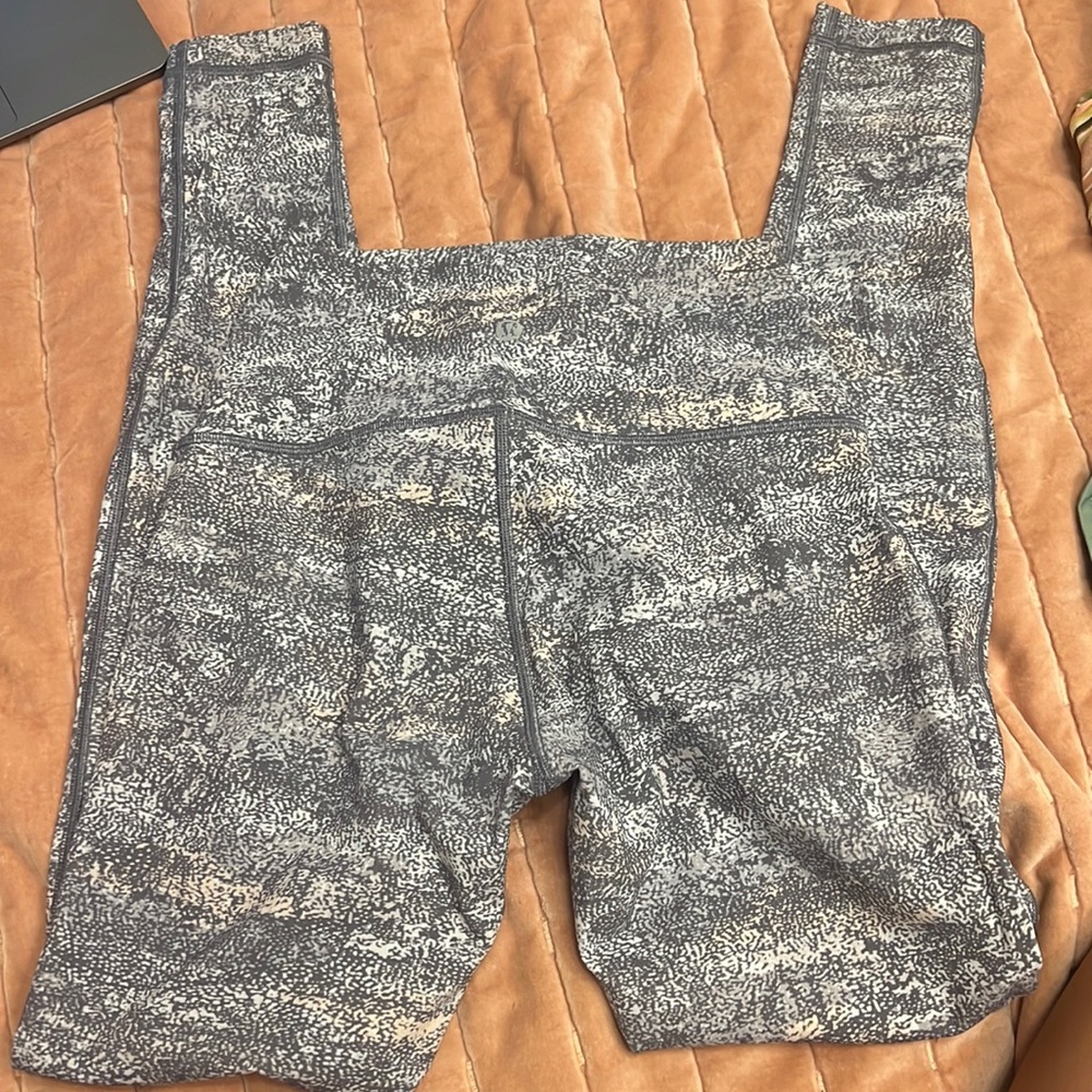 lululemon leggings size 4